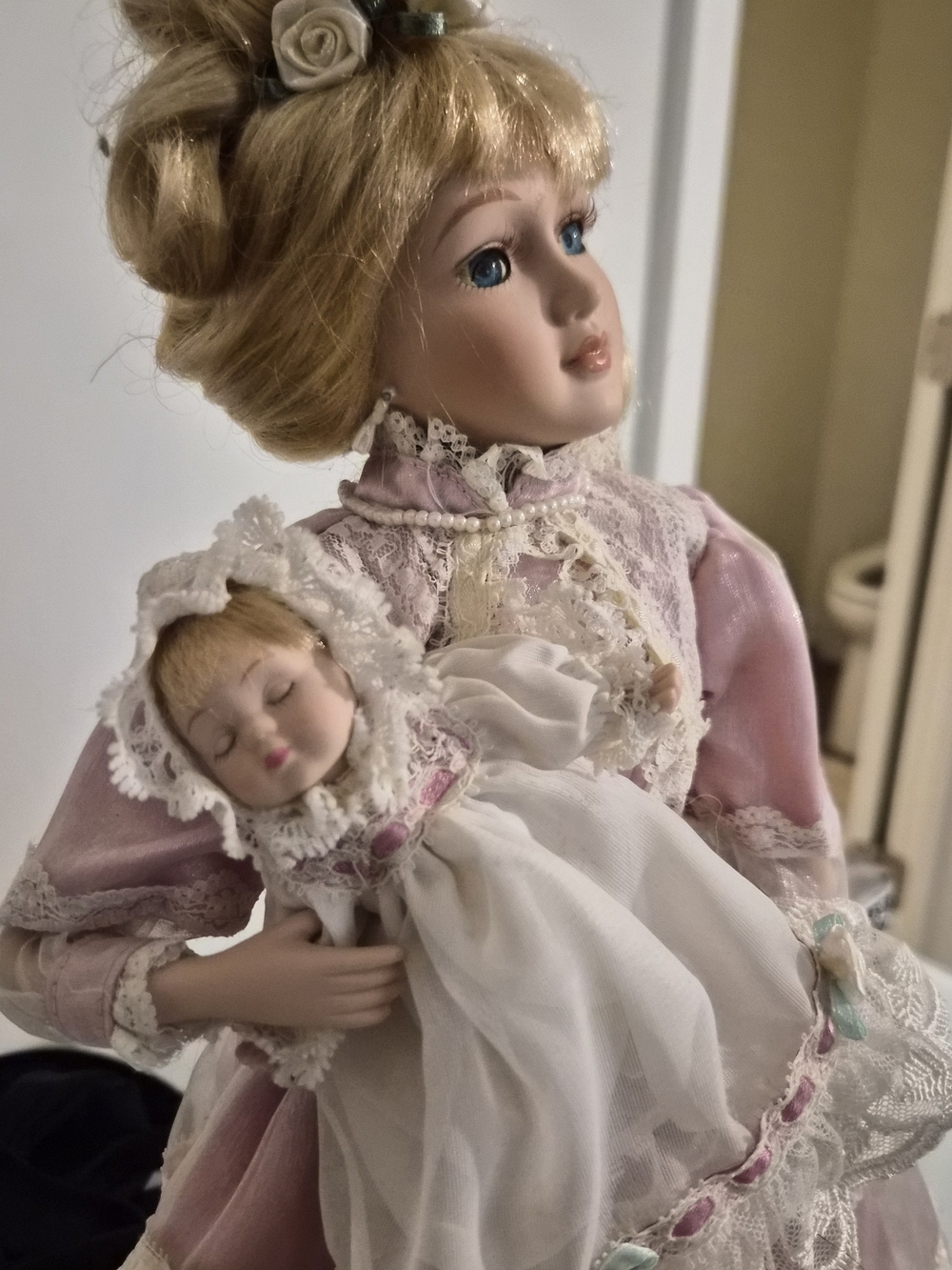 Vintage Victorian Style Porcelain Mother & Baby Doll Pink Lace Dress Collectible - Picture 2 of 16